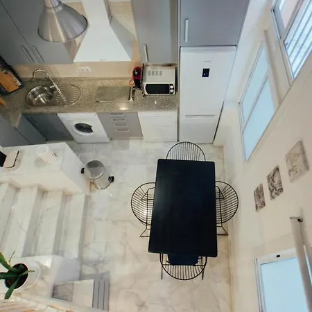 Апартаменты Cozy Next To The Alameda -2bdrm 1,5 Bath Севилья