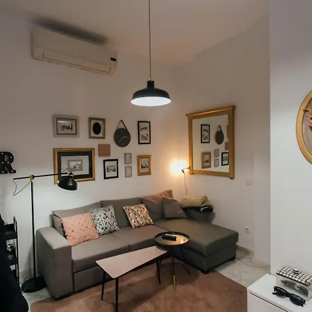 Апартаменты Cozy Next To The Alameda -2bdrm 1,5 Bath Севилья